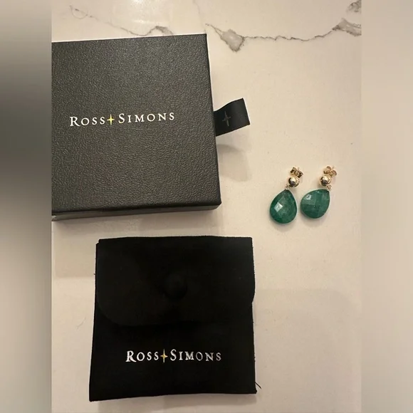 Ross Simons 18.00 ct. t.w. Emerald Teardrop Earrings in 14kt Yellow Gold NWT - Picture 2 of 3